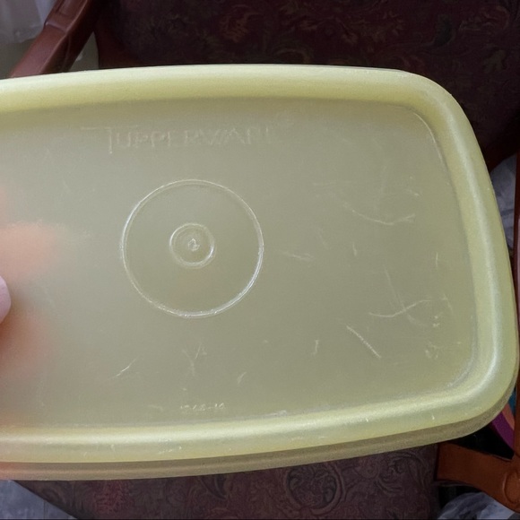 Vintage Tupperware Rectangular Storage Canisters 2 containers and 1 lid yellow - Picture 3 of 8